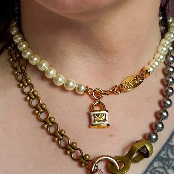 Vivienne Westwood Gold and Cream Pearl Necklace